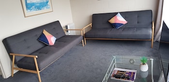Apartment, 2 Bedrooms, Poolside