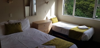 Apartment, 2 Bedrooms, Poolside