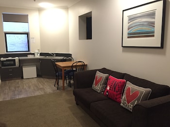 Standard Studio, Non Smoking, Kitchenette (Large Studio Unit 8)