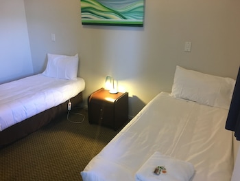 Standard Suite, 1 Bedroom, Non Smoking, Kitchen