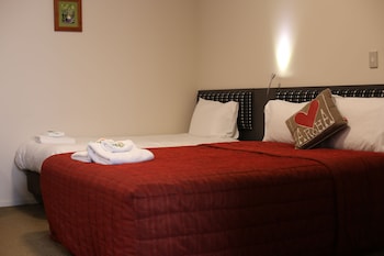 Standard Studio, Non Smoking, Kitchenette (Large Studio Unit 8)