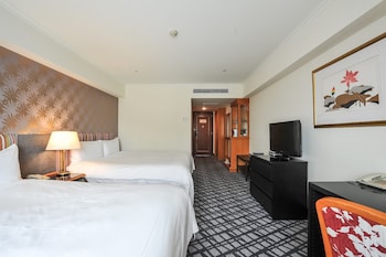 Deluxe Family Room