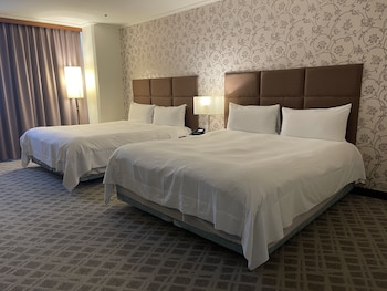 Suite With Kitchenette