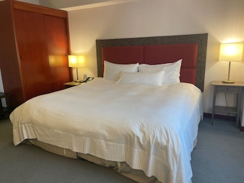 Rosewood Deluxe Suite