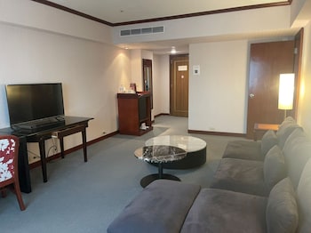 Rosewood Deluxe Suite