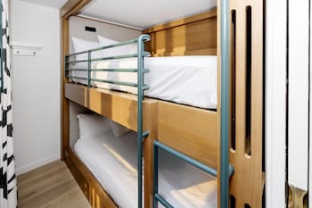 Suite, Multiple Beds (Private)