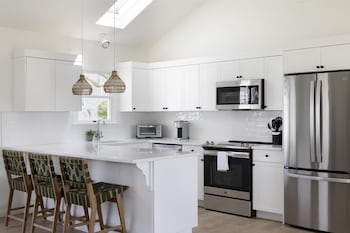 Cottage, Multiple Beds (2-Bath)