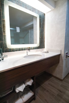 Deluxe Single Room, 1 King Bed, Fireplace