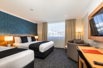 Deluxe Room, 1 Queen and 1 Single