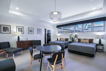 Executive Family Room