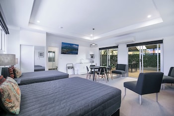 Executive Family Room