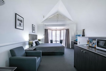 Studio (Studio Queen Room)