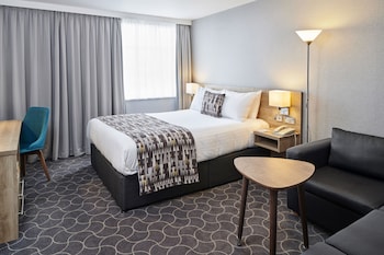 Premium Room, 1 King Bed (Canal View)