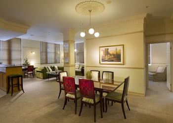 Sub-Penthouse Apartment