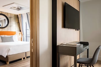 Suite, 1 Queen Bed
