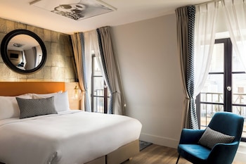 Suite, 1 Queen Bed