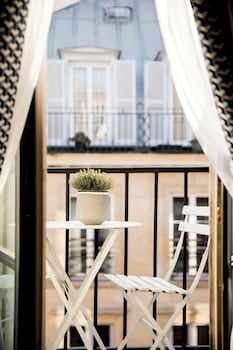 Room, 1 Queen Bed (Balcony)