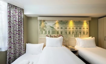Twin Room with extra Bed