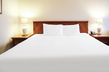 Deluxe Family Room for 4