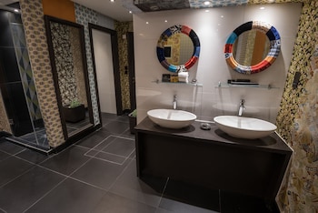 Squint Splash Suite