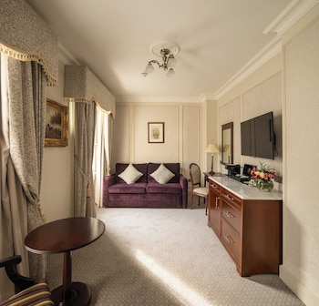 Superior 1 Bedroom Suite
