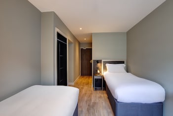 Standard Plus Twin Room