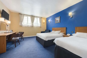 Standard Twin Room