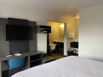 Standard Room, 2 Double Beds, Non Smoking