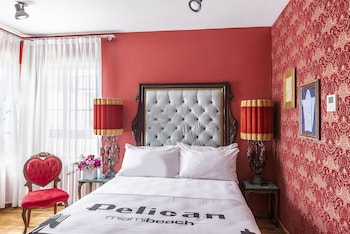 Deluxe Room, 1 Queen Bed