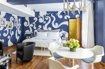Deluxe King Suite