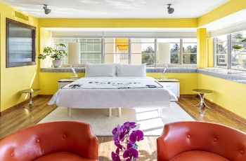 Suite, 1 King Bed, Ocean View
