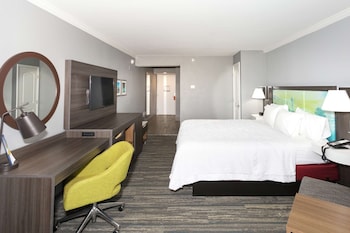 Room, 1 King Bed, Jetted Tub (Beach Side)