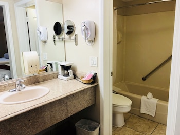 Standard Room, 1 King Bed, Accessible