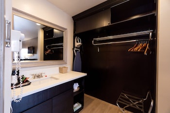 Standard Room, 2 Queen Beds