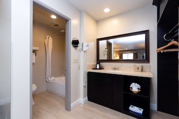 Standard Room, 2 Queen Beds