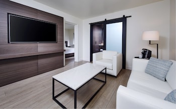Junior Suite, 1 King Bed