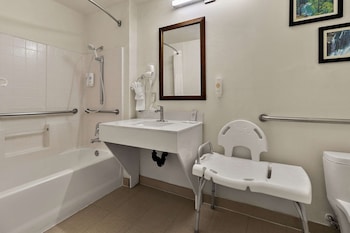 Room, 2 Queen Beds, Accessible, Non Smoking