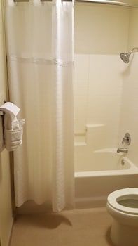 Family Suite, 2 Queen Beds, Non Smoking