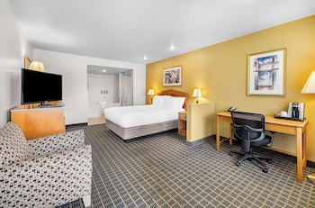 Suite, 1 Queen Bed, Non Smoking, Jetted Tub