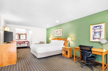 Standard Room, 1 King Bed, Non Smoking, Refrigerator & Microwave