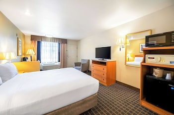 Suite, 1 Queen Bed, Non Smoking, Jetted Tub