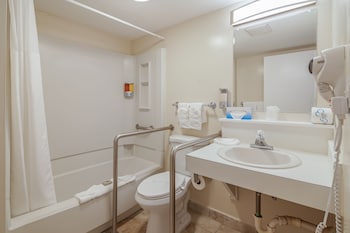 Room, 1 Queen Bed, Kitchenette