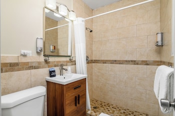 Room, 2 Double Beds, Poolside