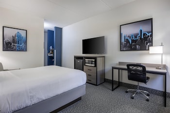 Standard Room, 1 Queen Bed, Accessible, Non Smoking