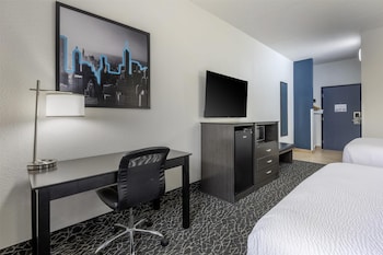 Standard Room, 2 Queen Beds, Non Smoking