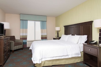 Suite, 1 King Bed, Accessible, Non Smoking