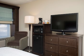 One King Bed, Non-Smoking, Accessible