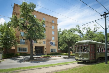 Room, 2 Queen Beds, Accessible (Mobility & Hearing - Roll-in Shower)