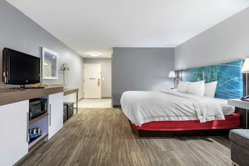 One king bed study non smoking