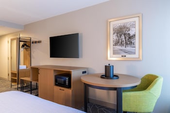 Room, 2 Queen Beds, Accessible, Non Smoking